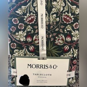 William Morris & Co Hyacinth Green OBLONG Tablecloth 60X144” In. Seats 12-14